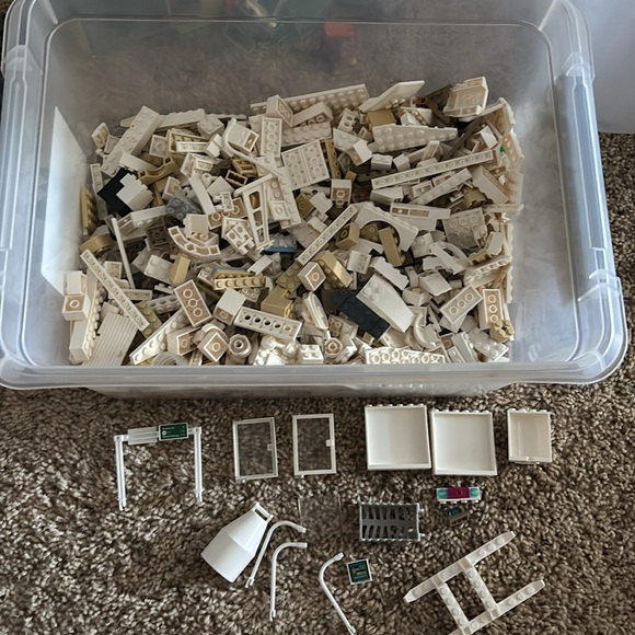 White Lego Lot - Picture 5 of 5